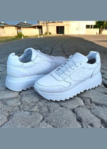 Стильні гламурні жіночі кросівки з натуральної шкіри білі на зручній платформі. No Brand білі всесезони (316258814)