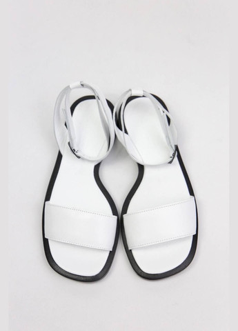 Белые босоножки Benito без застежки