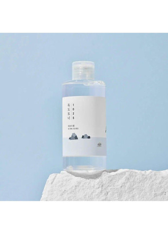 Заспокійливий тонер 1025 Dokdo Toner 200 мл Round Lab (356952150)