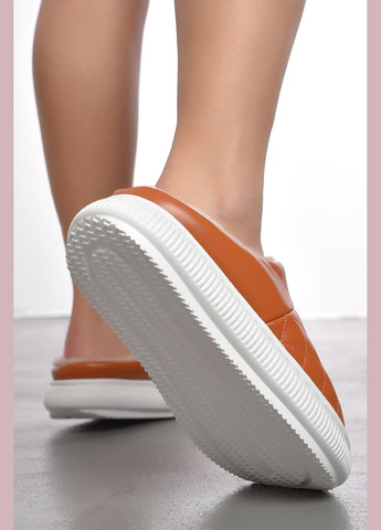 Светло-коричневые тапочки домашние женские на меху светло-коричневого цвета Let's Shop