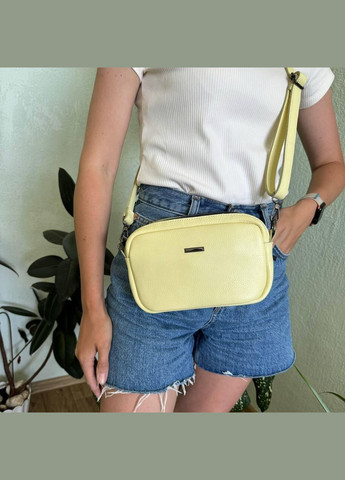 Кожаная мини сумочка на плечо, натуральная кожа, металлическая фурнитура желтая (sku_1595Ж) No Brand (330576227)