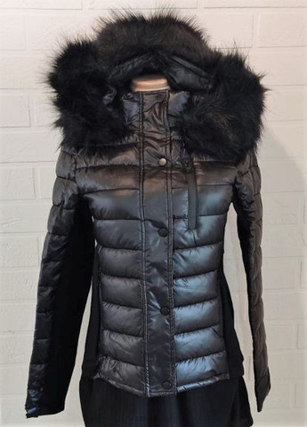 Черная демисезонная куртка Queen Drama