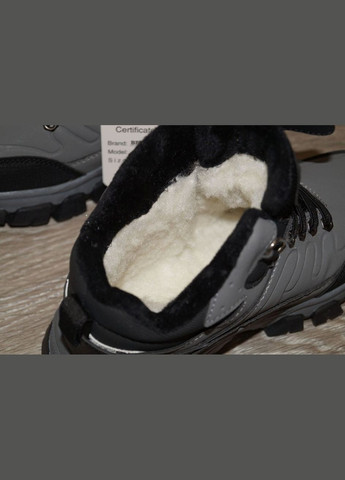 Серые повседневные, кэжуал зимние ботинки зимние для мальчика серые с черным BBT