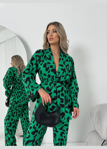 Жіночий костюм двійка колір зелений р.42/44 453528 New Trend (286330149)