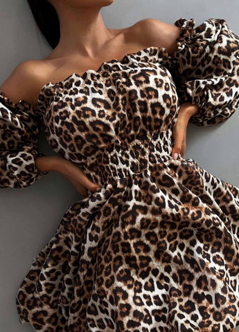 Бежевое повседневный стильное леопардовое платье с открытыми плечами No Brand леопардовый
