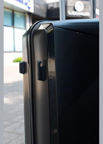 Чемодан полипропилен 100% большой L размер, цвет красный Wings CKT01 (338182635)