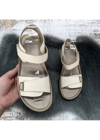 Светло-бежевые босоножки женские Fashion на липучке