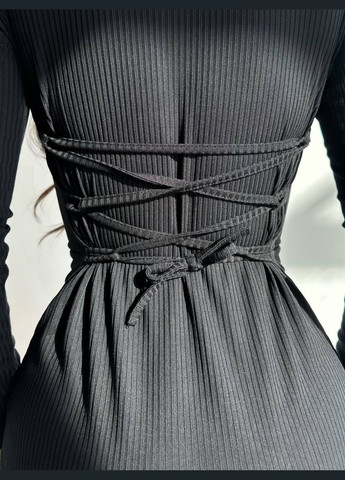 Черное кэжуал платье N.Family однотонное