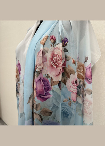 Стильний жіночий шифоновий шарф з квітковим малюнком блакитного кольору розмір 140*180 см No Brand (327415071)