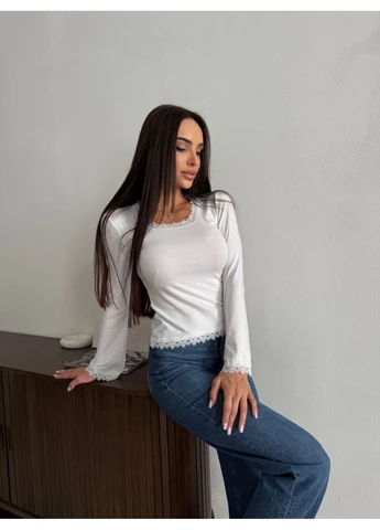 Кофта жіноча базова з мереживом молочного кольору 37361 No Brand (384712949)