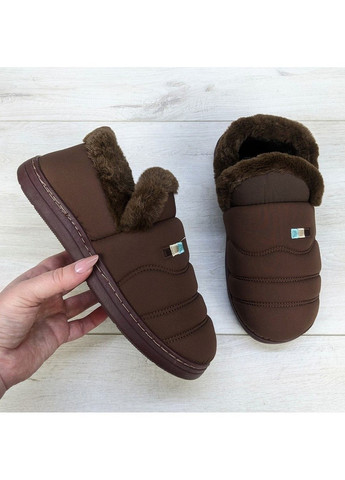 Коричневые тапочки чуни мужские на меху с закрытим задником Lion