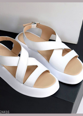 Белые босоножки No Brand