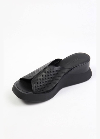 Черные шлепанци Benito