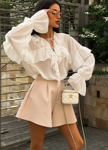 Белая блуза с объемными рукавами и воланами. Tik-Tak