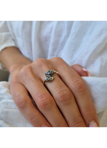 Срібна каблучка Змія з Чорними каменями розмір срібло 925 проби чорнене 1351к 3.16г No Brand (357215001)