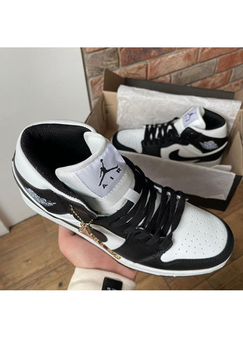 Чорні Осінні кросівки чоловічі nike air jordan 1 retro mid black white 2.0 найк аір джордан No Brand