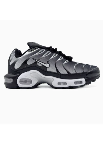 Чорні кросівки чоловічі nike air max tn plus black/metallic silver найк аір макс тн плюс чорні демісезон No Brand