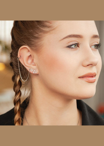 Серебряные серьги пусеты ассиметричные Треугольники без камней No Brand (333705360)