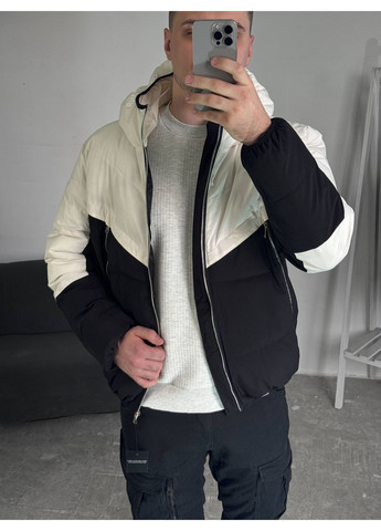 Чорна демісезонна курточка на пуху Україна