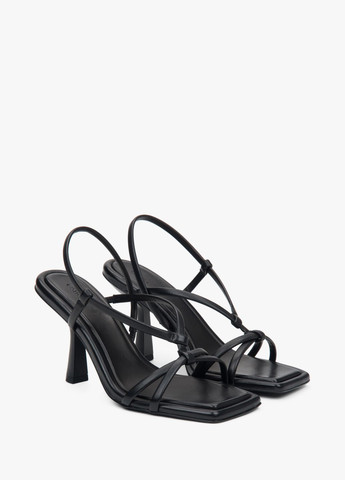 Черные босоножки, цвет черный Estro