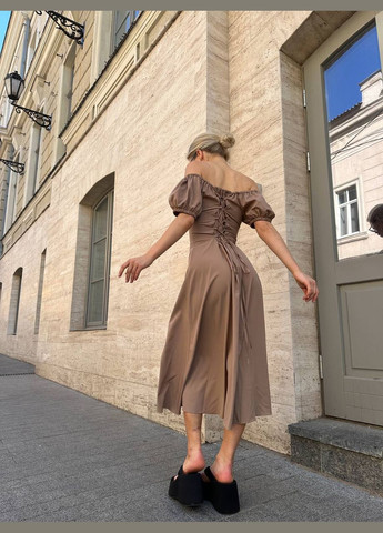 Коричнева повсякденний сукня довжини міді з розрізом MonCher