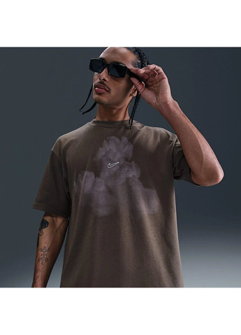 Коричнева футболка чоловіча airis everywhere brown Nike