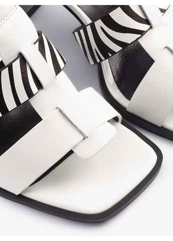 Белые женские босоножки 1101284 Buts с ремешком