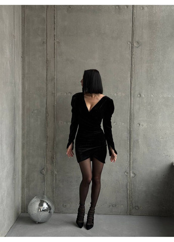 Черное вечернее женское мини платье из бархата Гермес однотонное