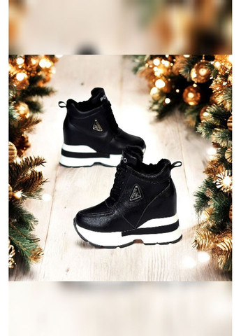 Женские черные зимние сникерсы на спортивной танкетке с шнуровкой теплые удобные стильные Viki Снікерси чёрные зима (369920799)