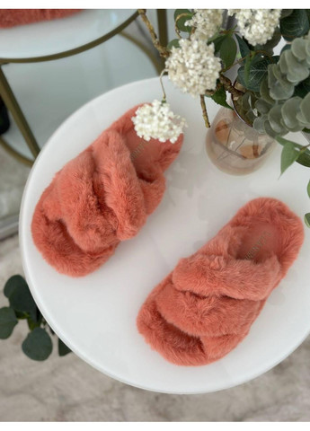 Персиковые женские тапочки меховые персиковые / женские пушистые тапки персикового цвета / женские теплые домашние тапочки персиковые No Brand