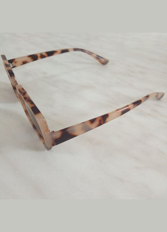 Вузькі сонцезахисні окуляри (арт.4087) No Brand (347316574)