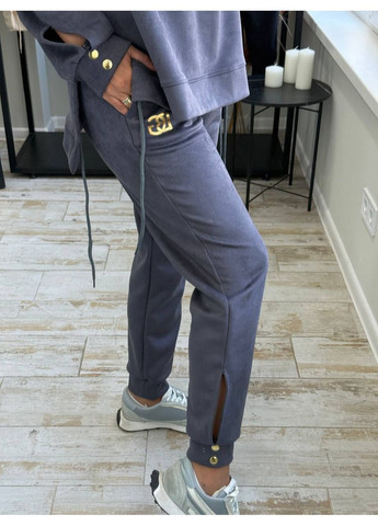 Елегантний костюм з акцентом на деталях та фасоні No Brand (370032460)