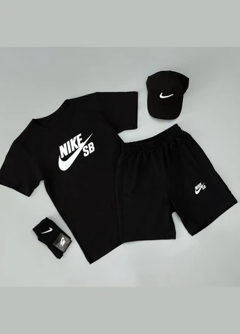 Чоловічій літній костюм Nike + кепка+шкарпетки чорний Freedom (335014736)