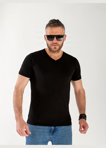 Чорна футболка чоловіча Fashion