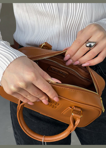 Сумка Arcadie Leather Premium кросс боди коричневый Miu Miu Крос-боді (322871606)