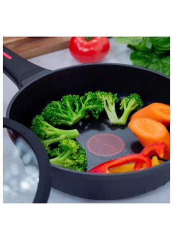 Сковорода Литая с крышкой 24 см (MG-1170) Magio Лита з кришкою 24 см (370015049)