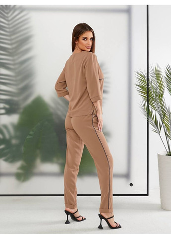 Стильный универсальный костюм с полоской No Brand (349465006)