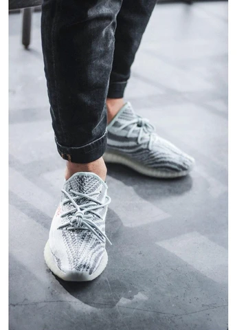 Синие летние кроссовки adidas yeezy boost 350 v2 blue tint адидас изи буст No Brand