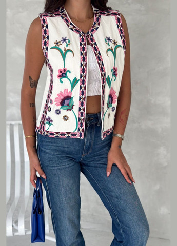 Белая женская хлопчатобумажная жилетка белая с яркой цветчатой вышивкой спереди. You Best (335213173)