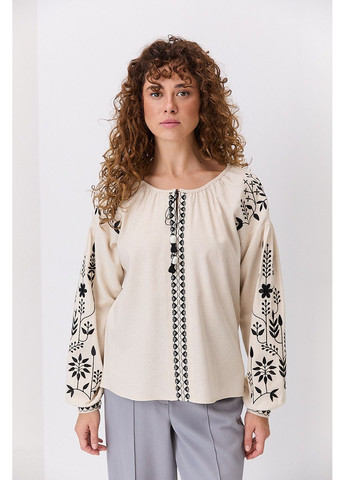 Світло-бежева жіноча вишиванка з квітами гладдю Arjen (356501437)