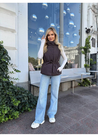 Жіноча стьобана жилетка з куліскою на талії MonCher (355340149)