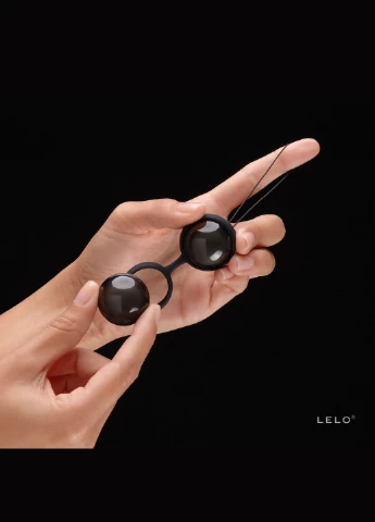 Вагинальные шарики Luna Beads Noir Black, смещенный центр тяжести, диаметр 2,9 см, 2х37 г Lelo (387154172)