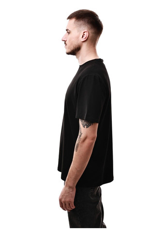 Чорна футболка чоловіча BEKI