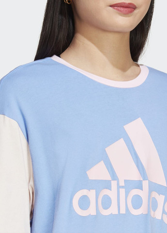 Синяя всесезон футболка boyfriend essentials big logo adidas