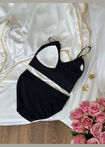 Черный демисезонный удобный яркий комплектик Vakko