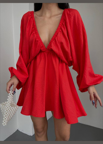 Красное качественное oversize платье из креп-жатки в красивом красном цвете, приятное к телу короткое платье с открытым декольте No Brand