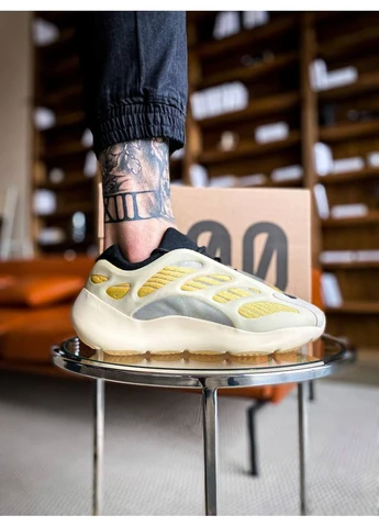 Комбіновані літні кросівки adidas yeezy boost 700 v3 srphym адідас ізі буст No Brand