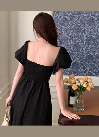 Чорна сукня з відкритими плечима чорна 111192 No Brand