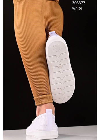 Белые женские белые текстильные слипоны No Brand