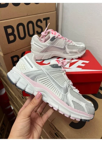 Белые летние кроссовки nike vomero 5 white pink найк вомеро 5 No Brand